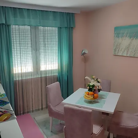 Apartment Na Dlanu *